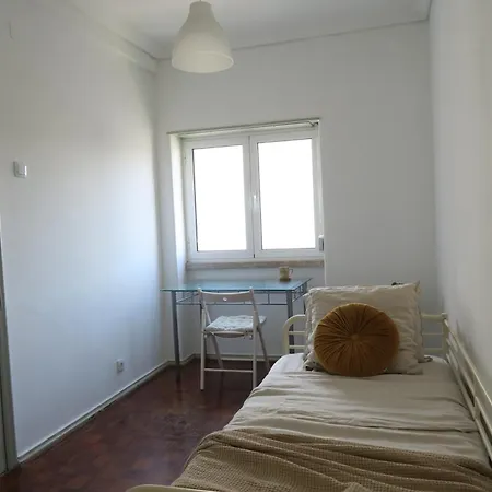 Δωμάτια σε οικογενειακή κατοικία Cosmopolitan - Top Floor Lisboa