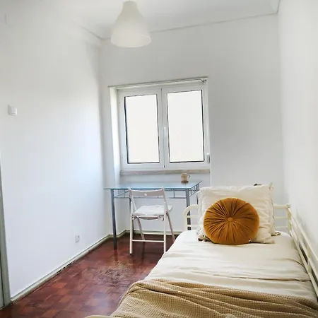 Δωμάτια σε οικογενειακή κατοικία Cosmopolitan - Top Floor Lisboa