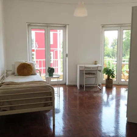 Cosmopolitan - Top Floor *